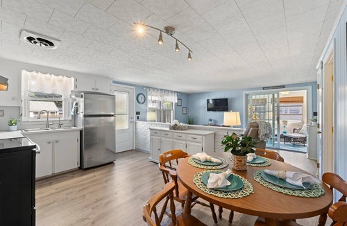York Beach Cottage | Serene 3-bedroom cottage on Nubble Point in York