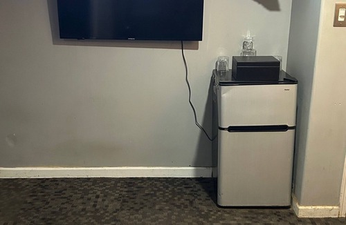 Drexel Hill House | Serene 3-bedroom townhome in charming Drexel Hill. Ready for FIFA, MLB, PGA