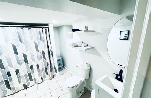 Chester Apartment | Serene Apartment by CityLux - 10 mins from Airport