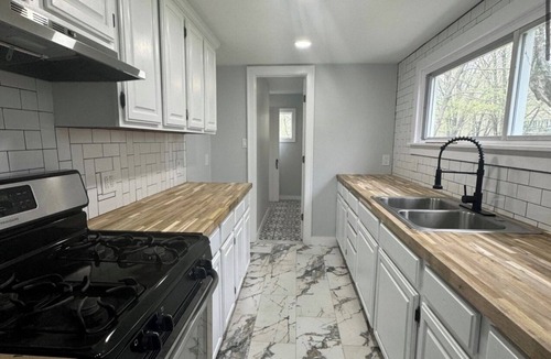 Woodbridge Cottage | Serene Country Cottage