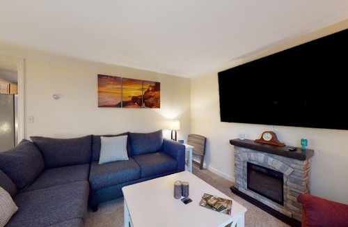 Lamoine House | Serene home with a deck, grill, firepit, board games, washer/dryer, & mtn views