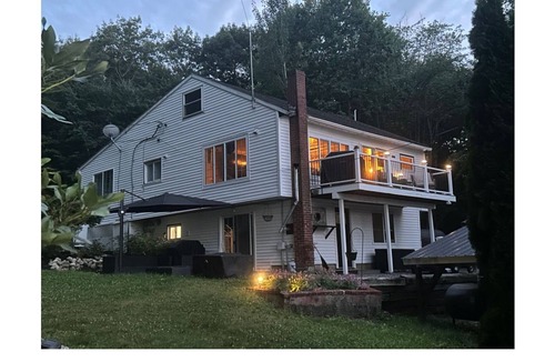 Lyman House | Serene homes in Lyman perfect for friends or family getaways