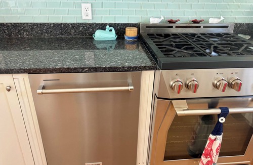 Camp Ellis House | Serene Quintessential Maine 3-bedroom beach house with AC in beautiful Saco