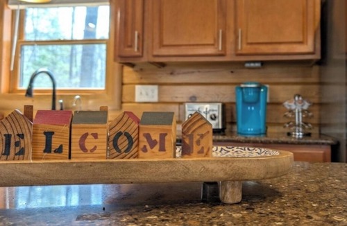 Swanton House | Serene & Spacious Mntain Log Home - Sleep 16, HotTub, GameRm & EV Dog-Friendly