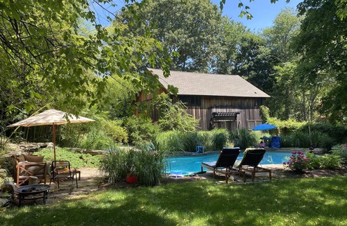 Shelter Island Heights House | Shelter Island Tranquil Modern Barn on Private Acre to Rest & Renew All Year