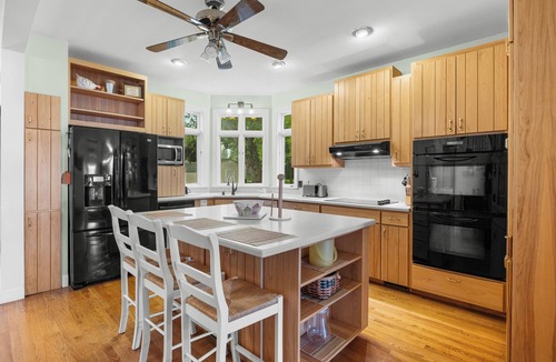 Canandaigua House | Shep's Lake House: Large Family Retreat!