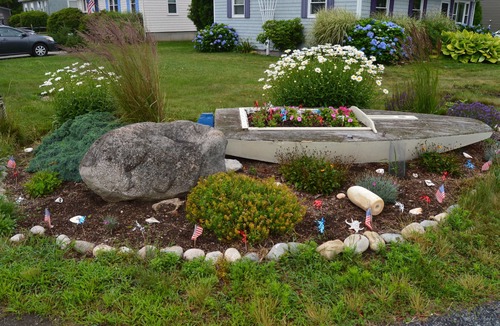 Narragansett House | Shore Beats Work! Charming Cottage in Scarborough Beach Area with Central A/C!