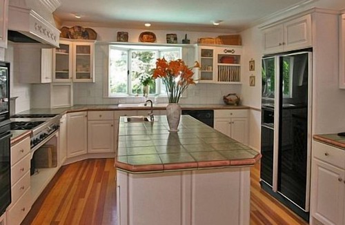 Shoreby Hill House | Shoreby Hill Jamestown Luxury Village Residence. Now booking summer 2026
