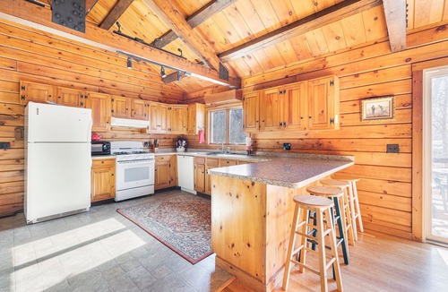 Charlestown Cabin | Shoreline Cabin - trails, beach, lake, salt pond