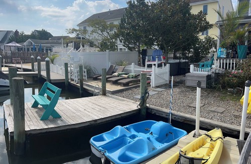 Seaside Heights Villa | Shorely Waterfront XL Open 2nd FL 2/3BR 2.5bth Jacuzzi Dock Kayak Arcade Bike