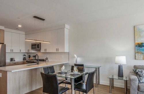 Princeton Apartment | Short drive to TCNJ & Trenton Airport - Petfriendly Queen Room