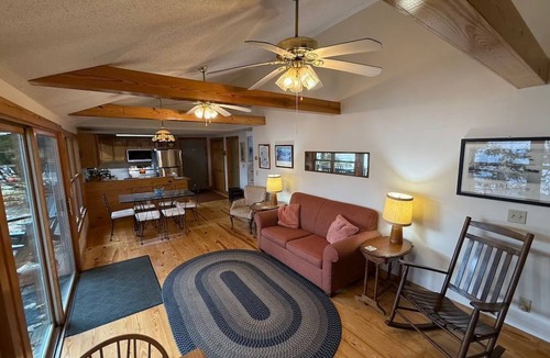 Silver Bay Cottage | Silver Bay Cabin-last minute availability 6/18