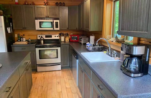 Keene Cabin | Silver Bear Cabin, 15 minutes from Whiteface!