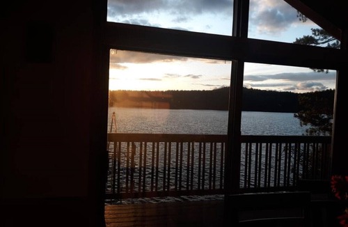 Silver Lake House | Silver Lake, Waterfront Property sleeps 12