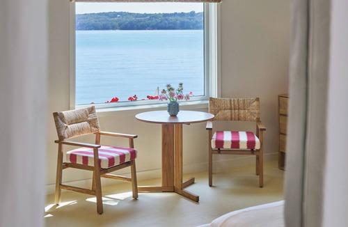 Greenport West Hotel | Silver Sands Motel & Beach Bungalows