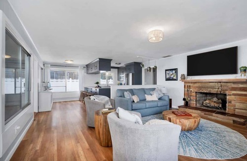 Westbrook Center House | Sister Sands - Waterfront Boho Beach House