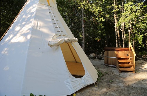 Markdale RV Rental | Sitting Bull, Tipi for group of 6