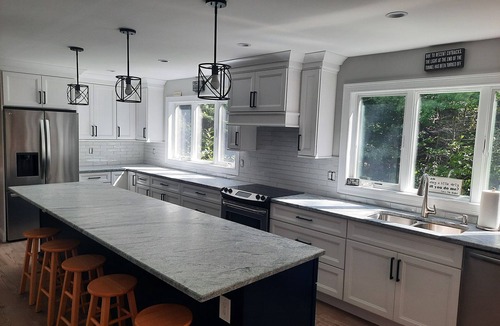 West Dover House | Six Bedroom Mountain Estate with Internet Access