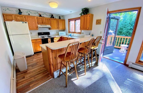 Carroll Cabin | Ski Cabin Rental Ideal for a Mount Washington Vacation