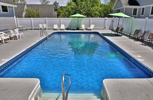 Killington Condo | Ski Condo Close to Killington: Discounted Ski Rentals and Shuttle Bus. Killington Center 631