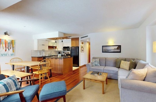 North Troy Condo | Ski-in/out home near tram with W/D, deck & mountain view