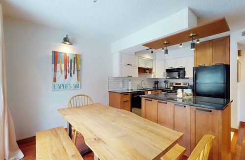 North Troy Condo | Ski-in/out home near tram with W/D, deck & mountain view