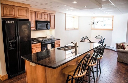 North Troy Condo | Ski in/Ski out 2 Bedroom Directly on Grammy Jay Run