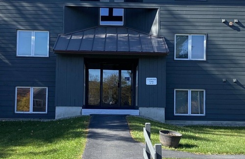 West Dover Condo | Ski In/Ski Out at Carinthia Base