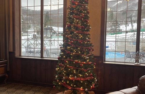 Hancock Condo | Ski-In/Ski-Out at Jiminy Peak in the Country Inn