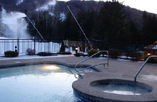 Hancock Resort | Ski/In Ski/Out Bentley Brook @ Jiminy