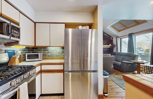 Killington Condo | Ski-In/ski-out condo with views, pool, hot tubs, gym & tennis access