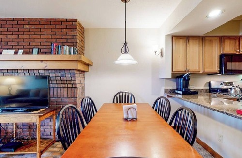 Killington Condo | Ski-In/ski-out Killington Resort condo with tennis, pool & hot tub