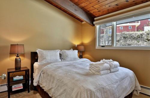 Killington House | Ski-In/Ski-Out Mountain Retreat | 4BR Home at Pico Mountain