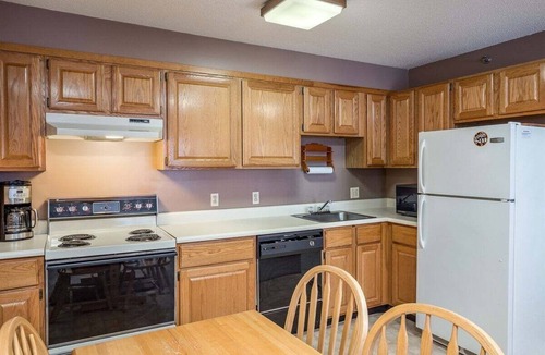 Sunday River Area Condo | Ski-In/Ski-Out Sunday River Condo: White Cap A-308