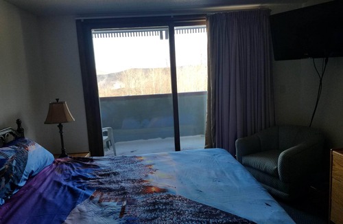 Killington Condo | Ski In/Ski Out, Sunrise Killington 1BR, 2 pull-outs, 1Q/1F smart condo w/views