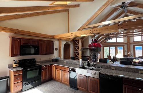 Carrabassett Valley Ski Chalet | Ski In to this 5 bedroom, dog friendly West Mountain Home!