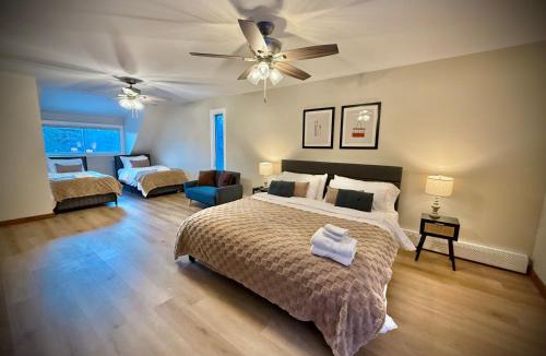 Stockbridge House | Ski Mountain Home Unit B