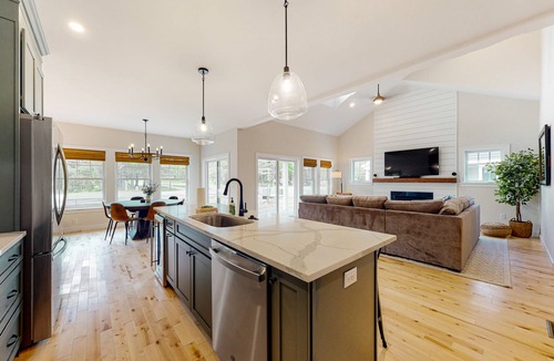 Waterville Valley House | Ski & mtn-view townhouse with grill, pools, tennis, shuttle, fireplace, & gym