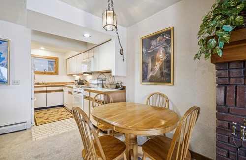 Killington Condo | Ski on/ski off, conveniently located with beautiful views, Sunrise B3