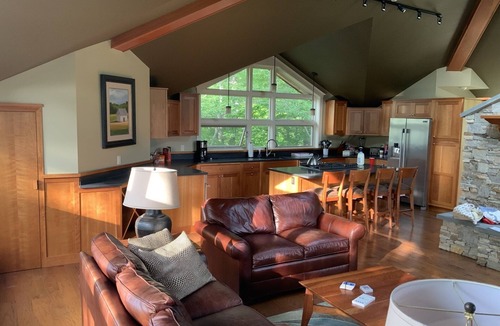 Killington House | Ski-on Ski-off located on Bear Mountain @Killington
