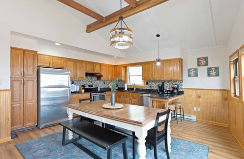 Lake Harmony Estates House | Skye Sanctuary. Hot Tub, Game Room, Firepit!