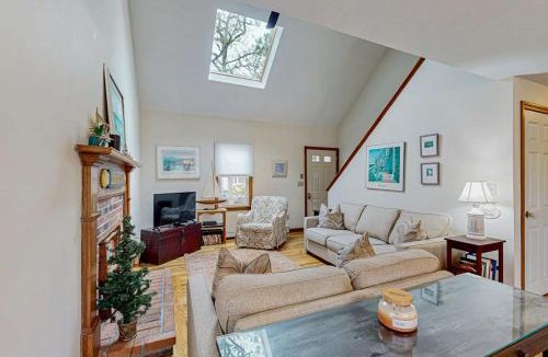 South Dennis House | Skylight Tonight