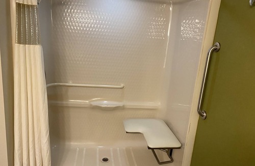 Niantic Hotel | Sleep Inn & Suites Niantic North
