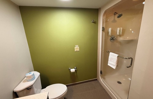 Niantic Hotel | Sleep Inn & Suites Niantic North