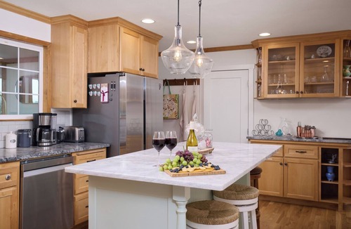 Milton-Freewater House | Sleep Inside Wine Country | 4BR, Fireplace
