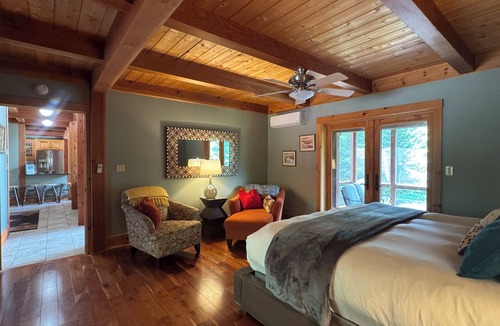Lake Placid Cabin | Sleeps 20! Minutes to Main St & Lakes HotTub PoolTable Pingpong FirePit AC