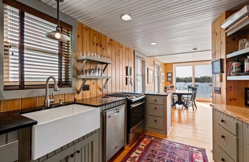 Friendship House | Sloop Days at Naughty Pine, An Oceanfront Retreat
