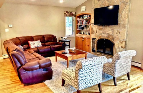 Bretton Woods Cabin | Slopeside Bretton Woods Resort Cottage for Families