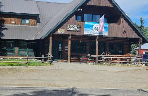 Clark Ski Chalet | Smokey