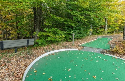 Jeffersonville Condo | Smugglers Notch | Ski Escape | Pool & Slopes | 2BR Suite
